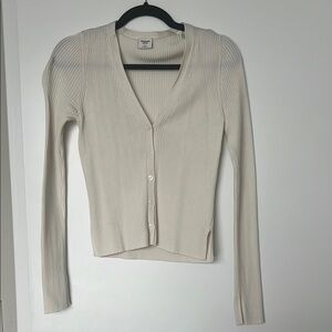 Abercrombie & fitch- Cream Ribbed V-Neck Sweater